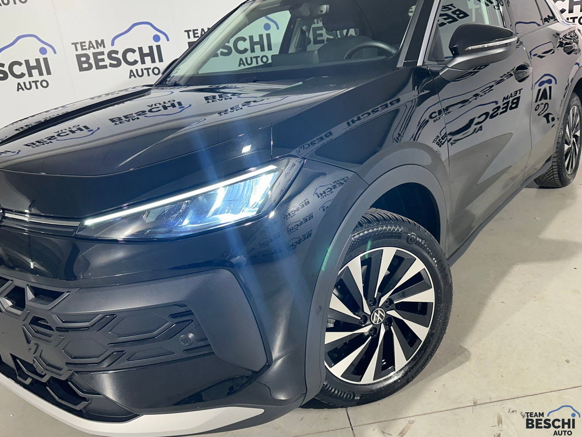 Volkswagen T-Roc 1.5 etsi Life 115cv dsg (16)