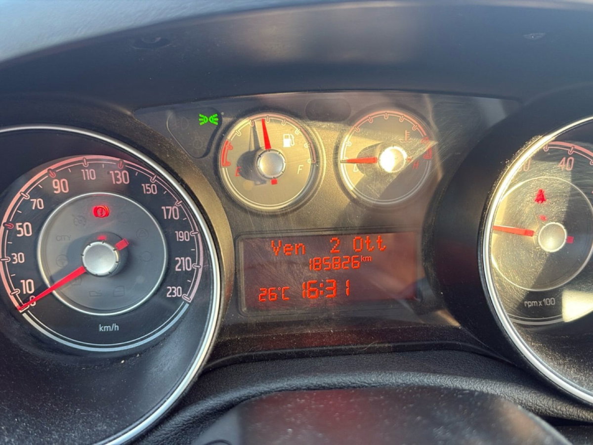 Fiat Grande Punto 1.4 3 porte Actual EasyPower (11)