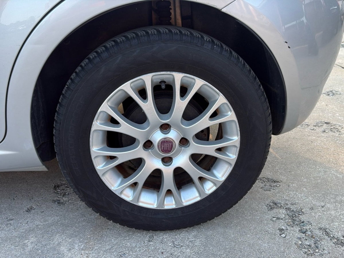 Fiat Grande Punto 1.4 3 porte Actual EasyPower (9)