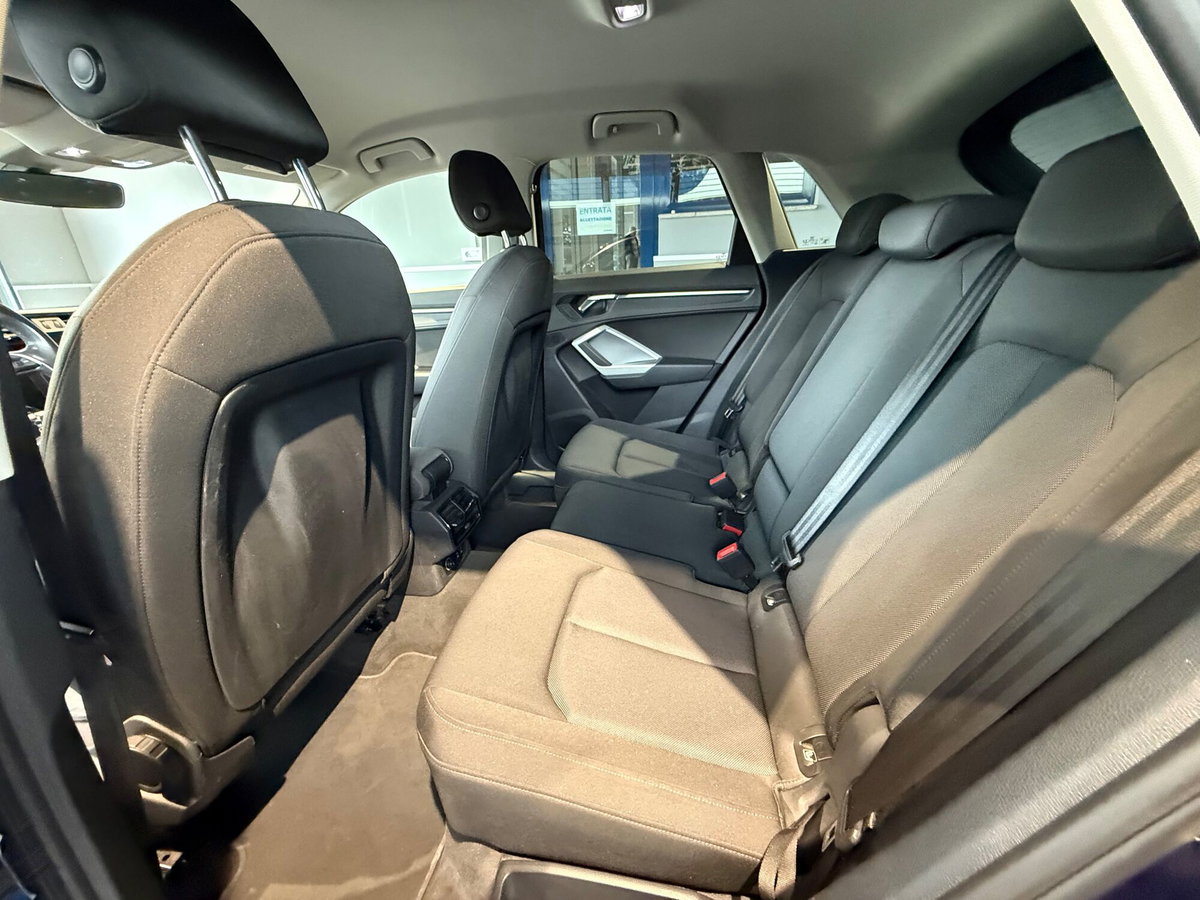 Audi Q3 35 2.0 tdi S line edition s-tronic (11)