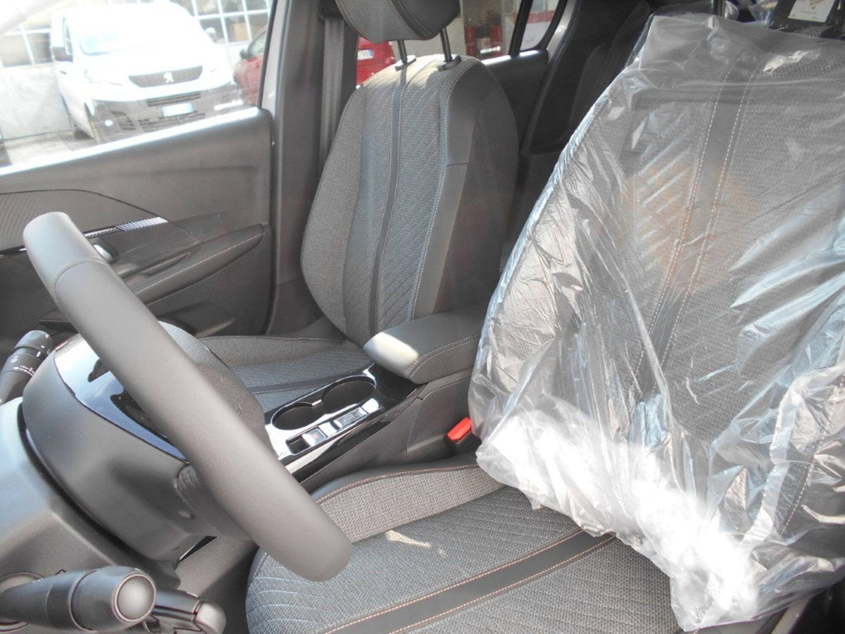 Peugeot 208 PureTech 100 Stop&Start 5 porte Allure (18)
