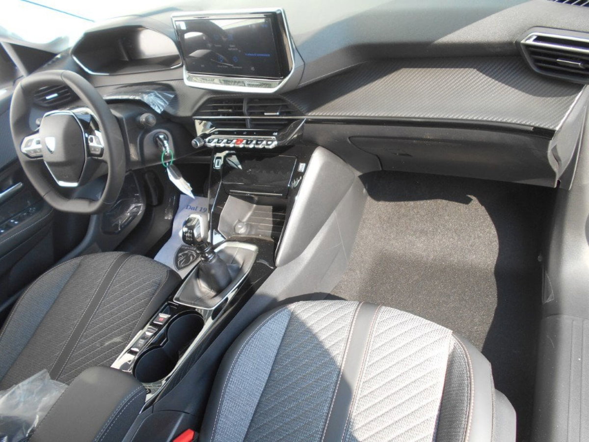 Peugeot 208 PureTech 100 Stop&Start 5 porte Allure (19)
