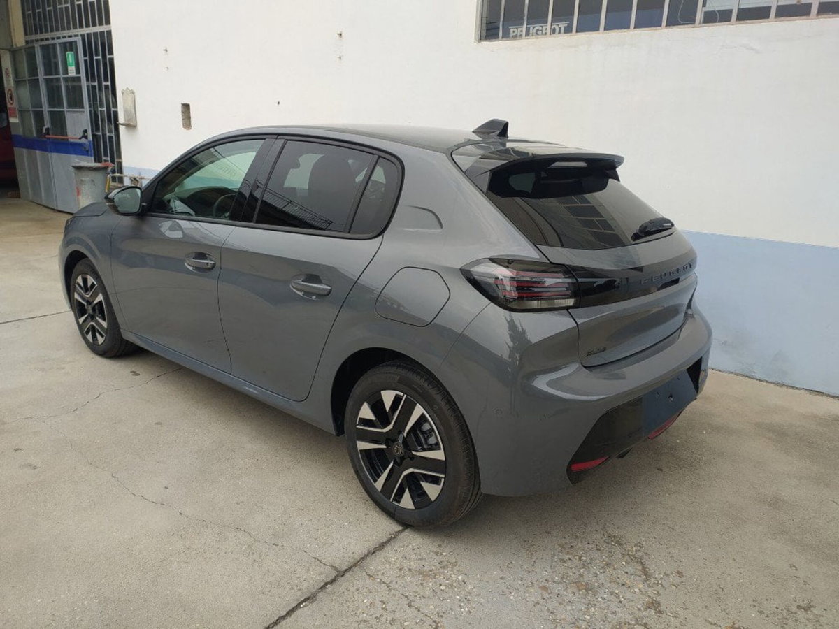 Peugeot 208 PureTech 100 Stop&Start 5 porte Allure (11)