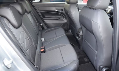 Jeep Avenger 1.2 turbo e-hybrid mhev Summit fwd 110cv edct6 (12)