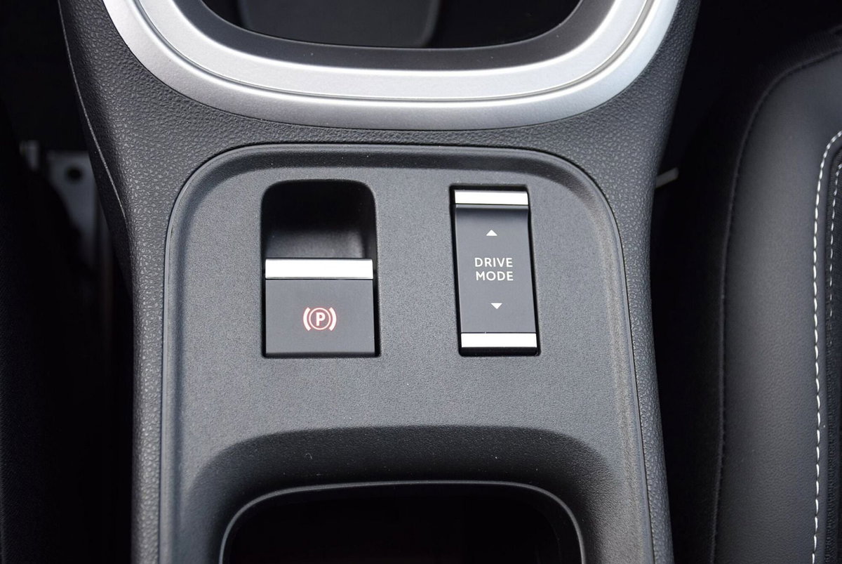 Jeep Avenger 1.2 turbo e-hybrid mhev Summit fwd 110cv edct6 (17)