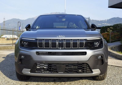 Jeep Avenger 1.2 turbo e-hybrid mhev Summit fwd 110cv edct6 (2)