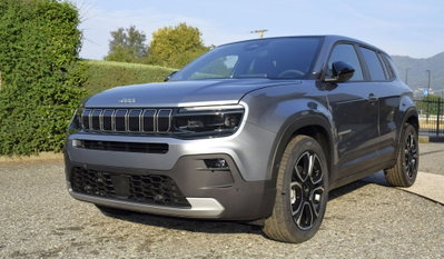 Jeep Avenger 1.2 turbo e-hybrid mhev Summit fwd 110cv edct6 (3)