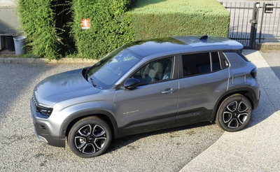 Jeep Avenger 1.2 turbo e-hybrid mhev Summit fwd 110cv edct6 (9)