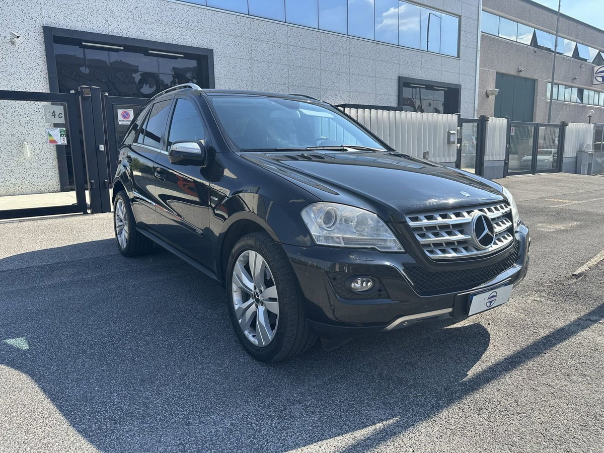 Mercedes-Benz Classe ML 350 BlueTEC Chrome (3)