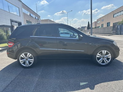 Mercedes-Benz Classe ML 350 BlueTEC Chrome (8)