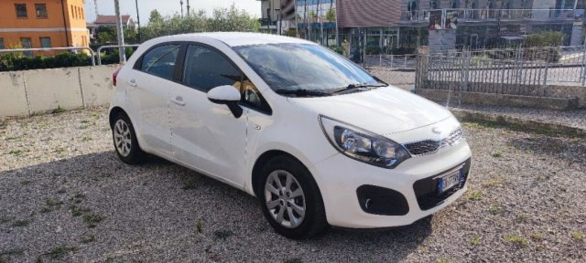 Kia Rio 1.2 CVVT 5p. Cool