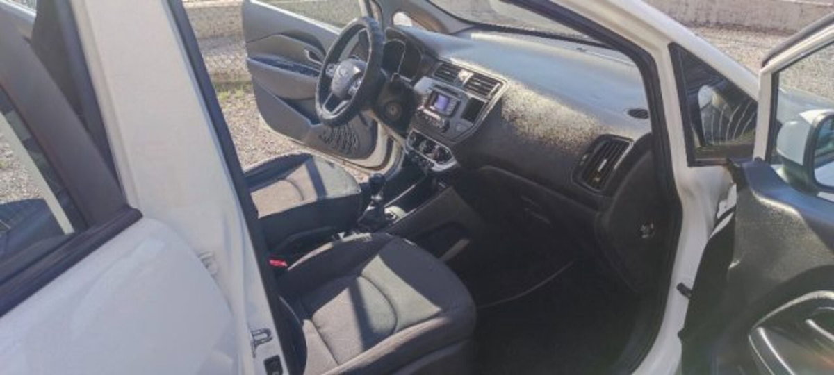Kia Rio 1.2 CVVT 5p. Cool (11)