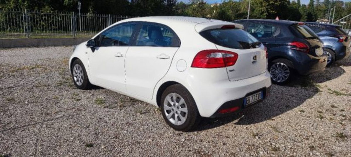 Kia Rio 1.2 CVVT 5p. Cool (4)