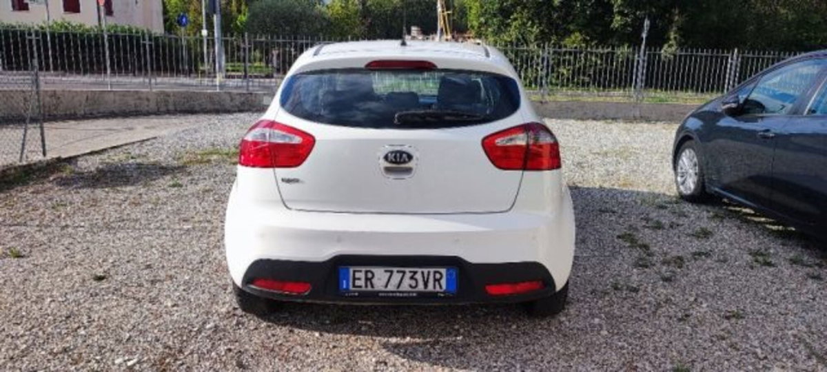 Kia Rio 1.2 CVVT 5p. Cool (5)