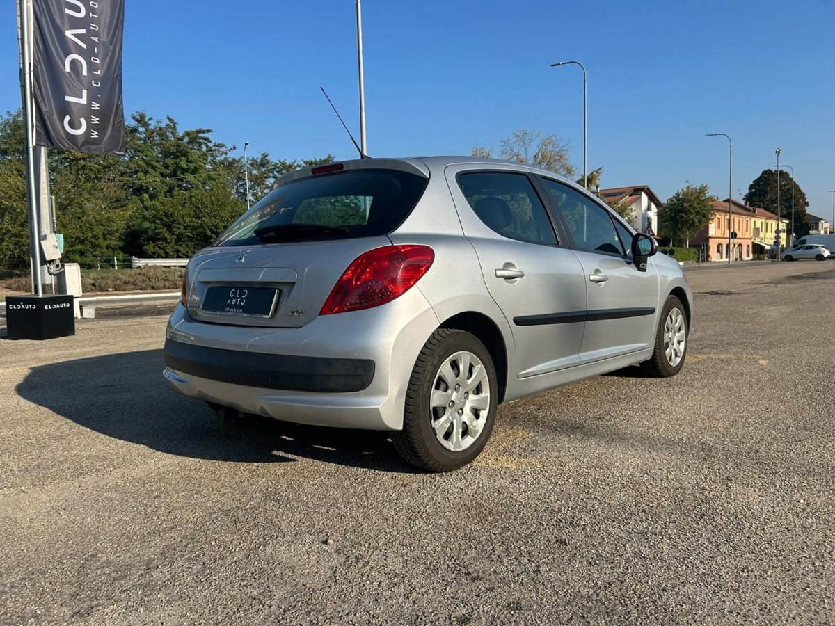 Peugeot 207 HDi 70CV 5p. XS (4)