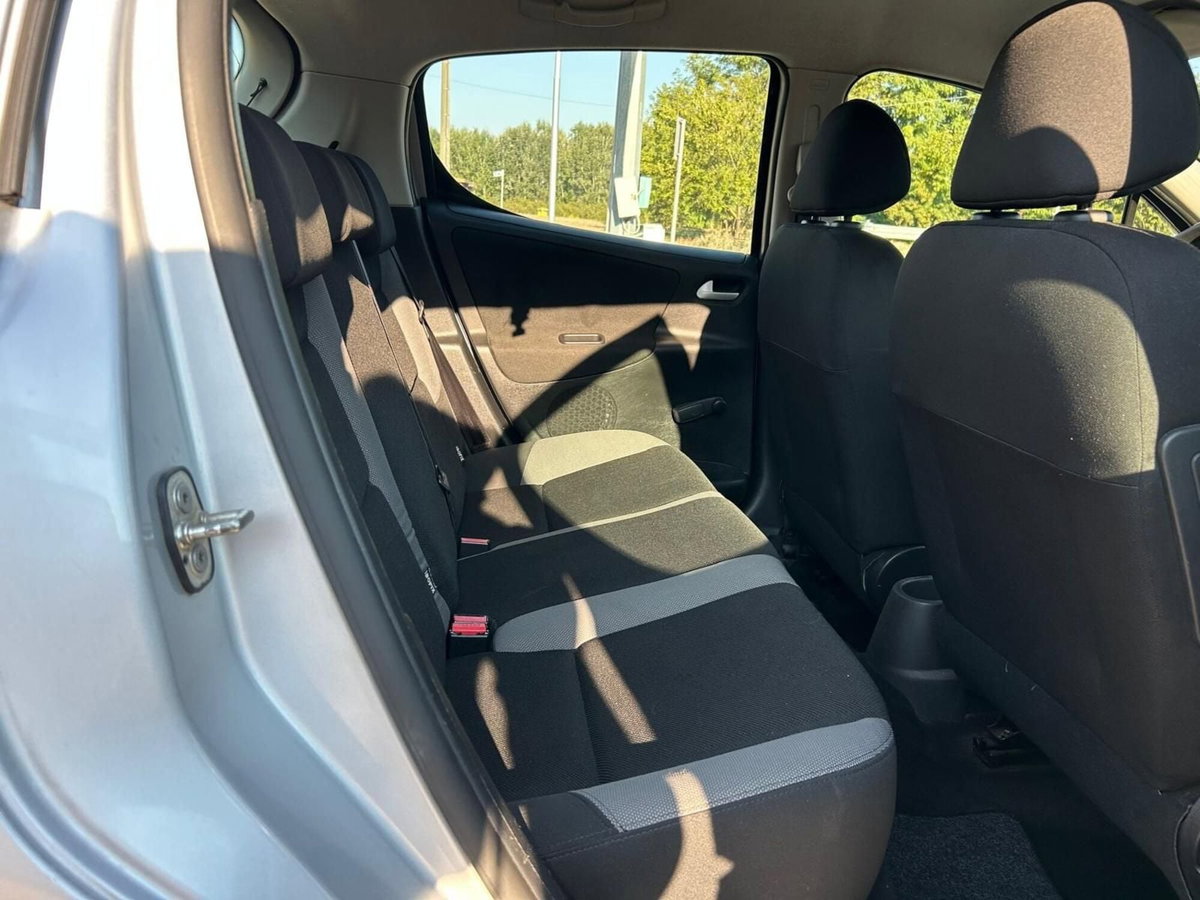 Peugeot 207 HDi 70CV 5p. XS (8)