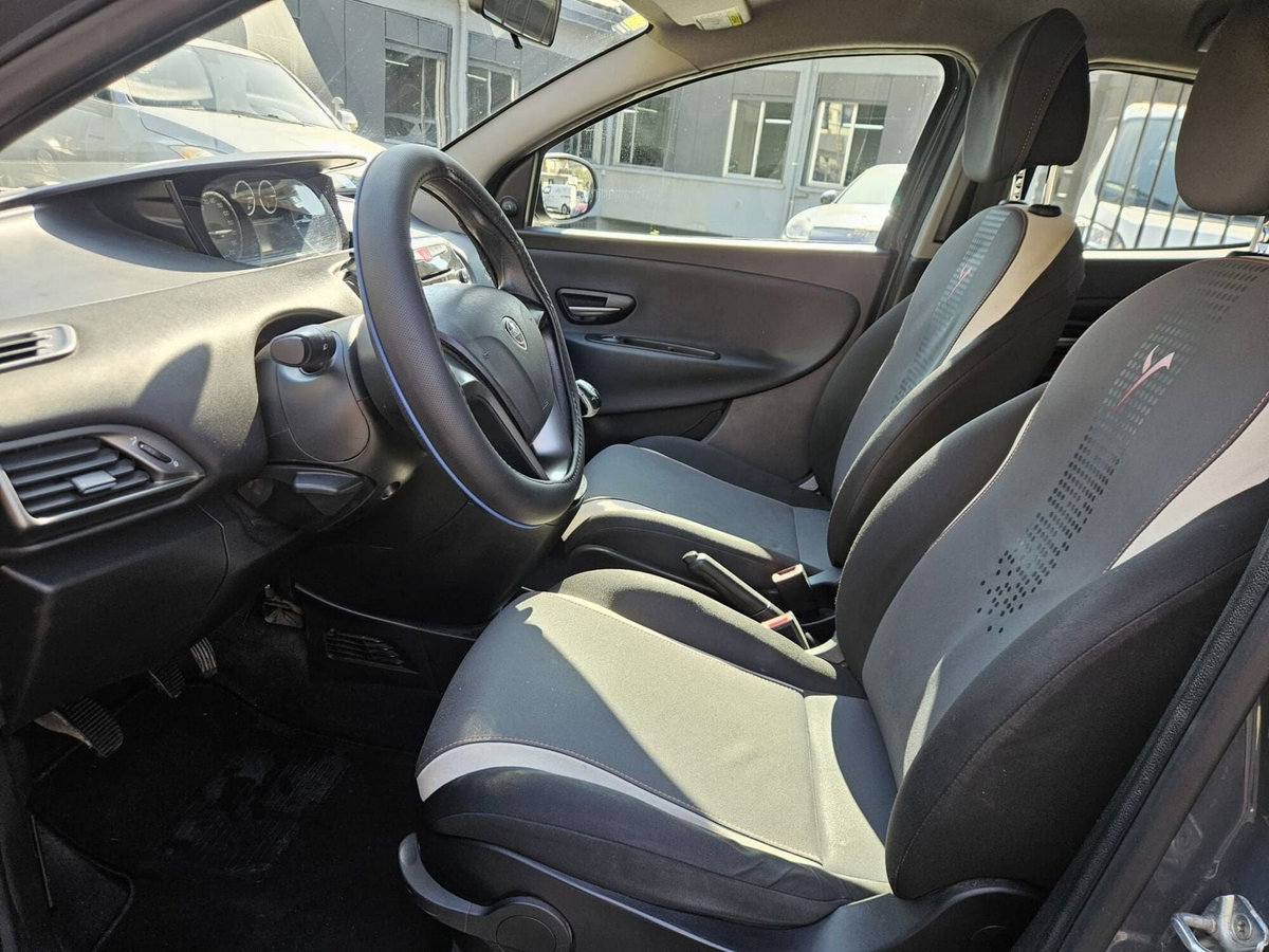 Lancia Ypsilon 1.2 69 CV 5 porte GPL Ecochic Elefantino (6)