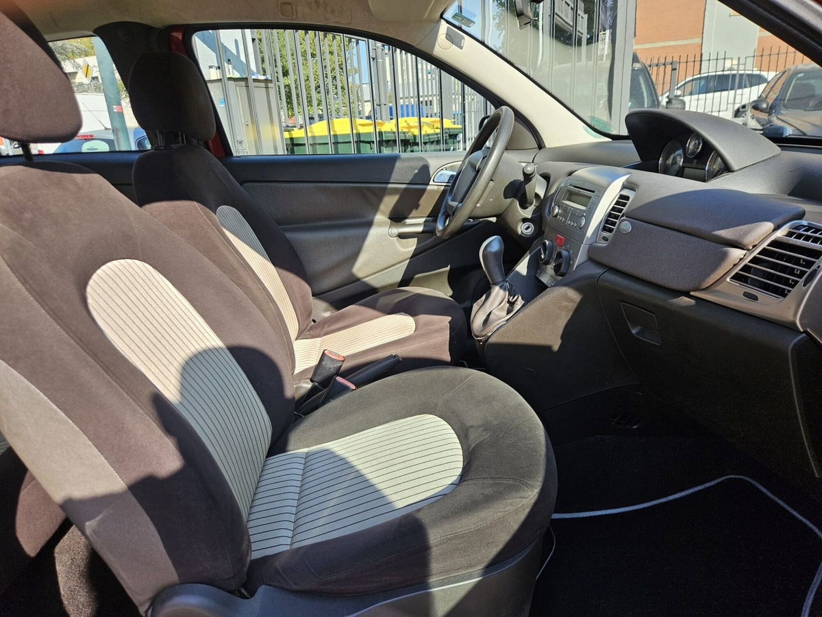 Lancia Ypsilon 1.3 MJT 90 CV Platino (10)