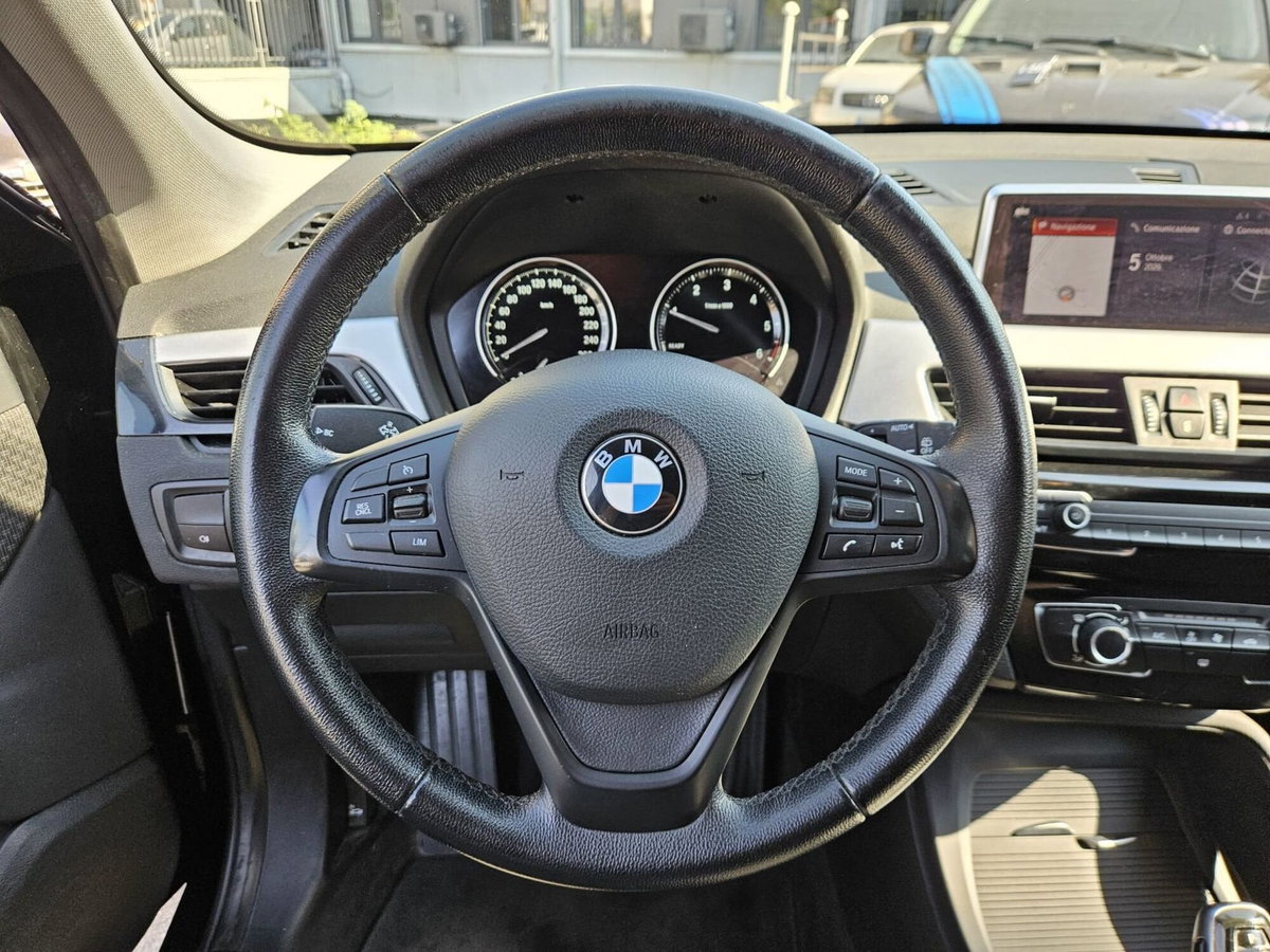 BMW X1 sDrive16d Business Advantage (13)