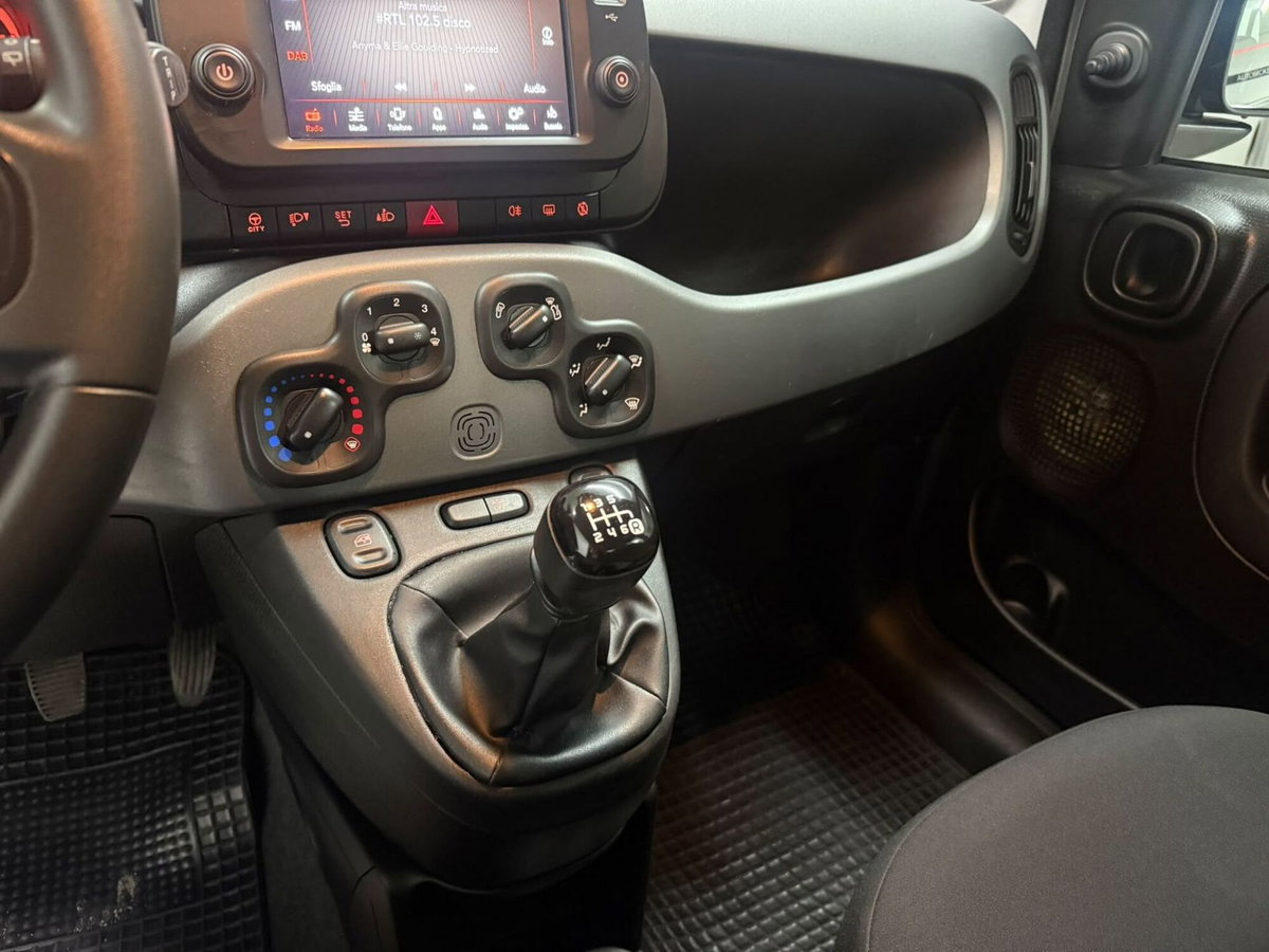 Fiat Panda 1.0 FireFly S&S Hybrid City Cross (13)