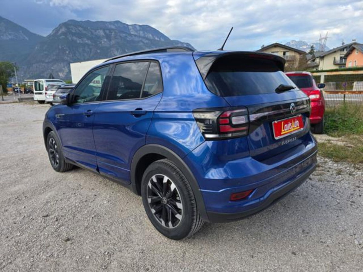 Volkswagen T-Cross 1.0 TSI 110 CV Sport (4)