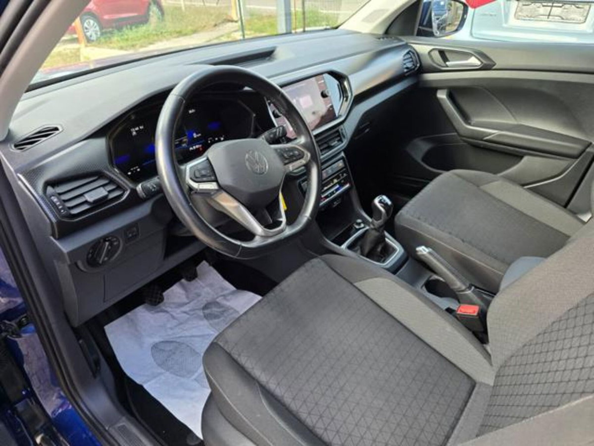 Volkswagen T-Cross 1.0 TSI 110 CV Sport (7)