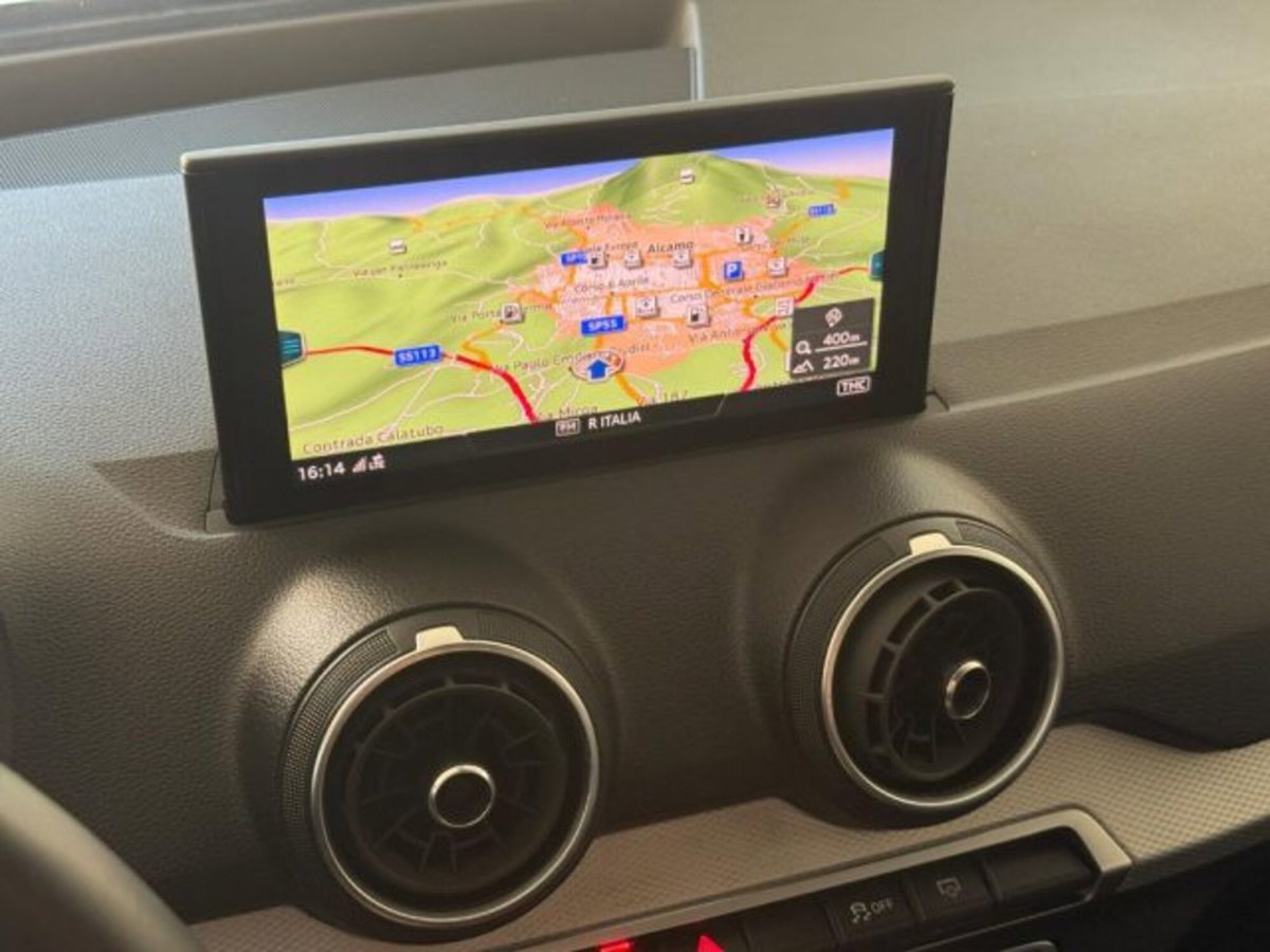 Audi Q2 Q2 35 TDI S tronic Business (14)