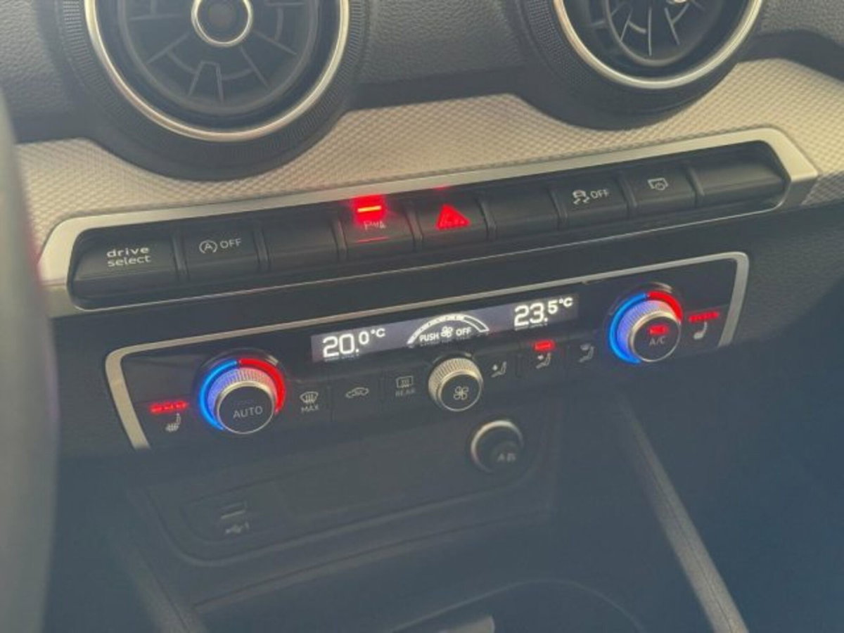Audi Q2 Q2 35 TDI S tronic Business (15)