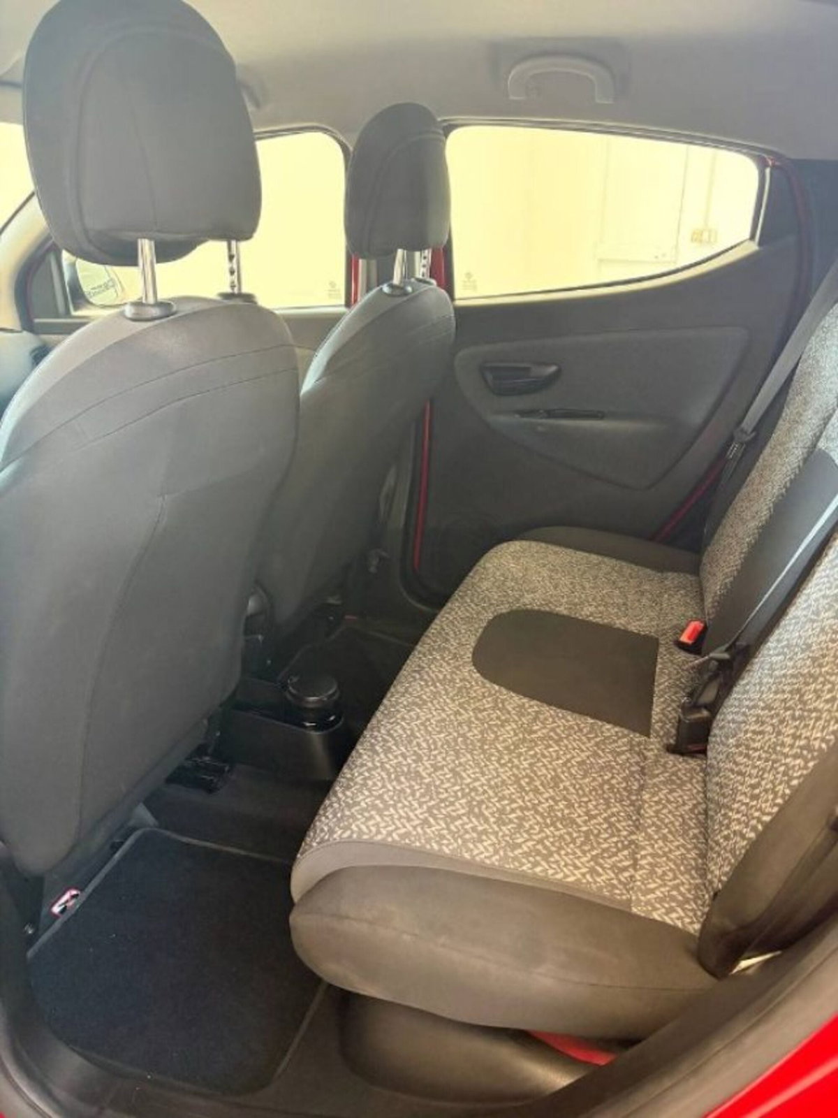 Lancia Ypsilon 1.0 FireFly 5 porte S&S Hybrid Ecochic Gold (12)