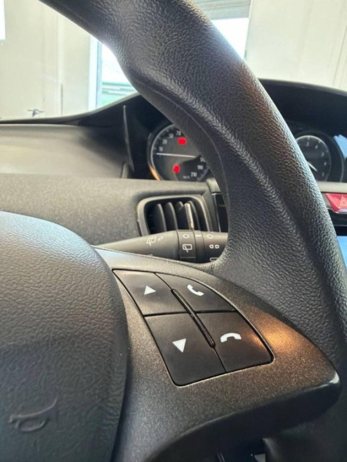 Lancia Ypsilon 1.0 FireFly 5 porte S&S Hybrid Ecochic Gold (19)