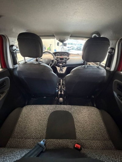 Lancia Ypsilon 1.0 FireFly 5 porte S&S Hybrid Ecochic Gold (8)