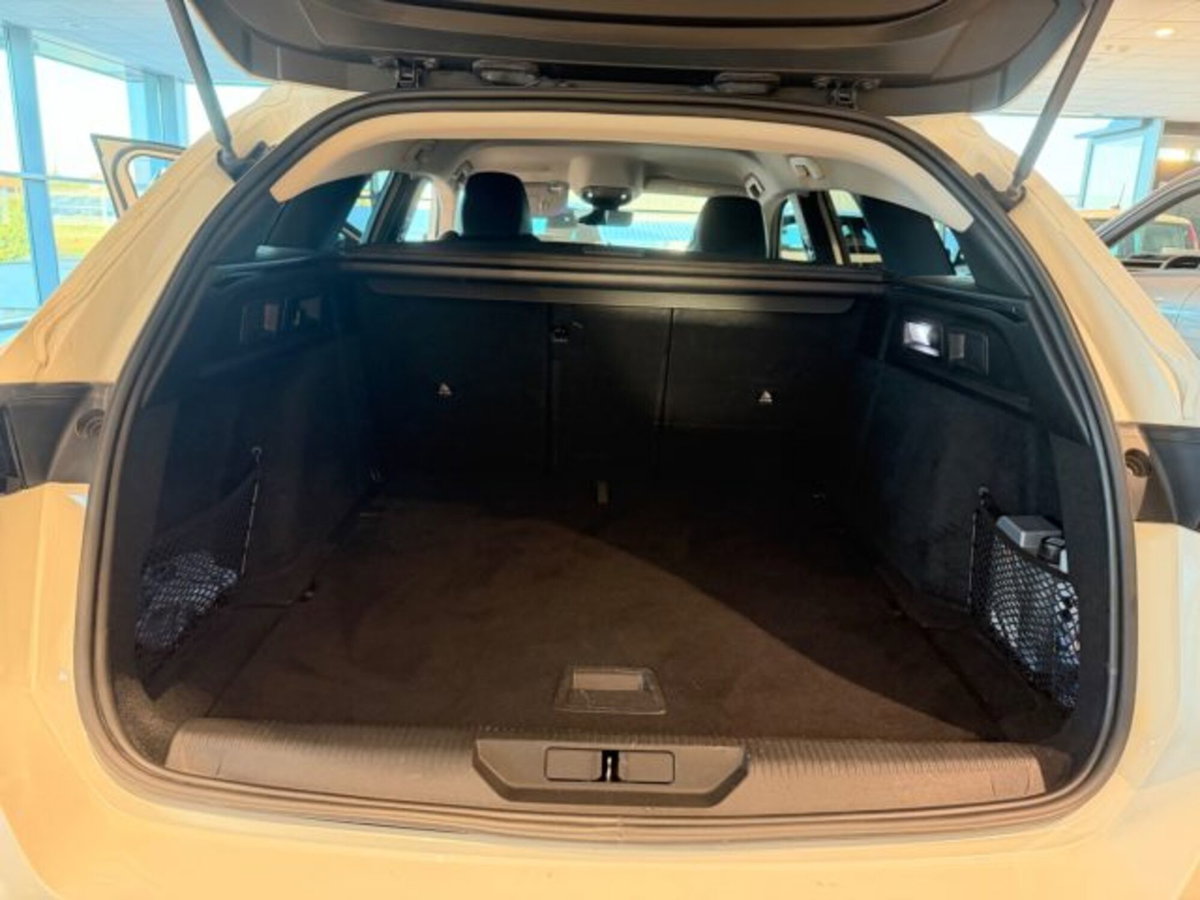 Peugeot 308 SW BlueHDi 130 S&S EAT8 Allure Pack (8)