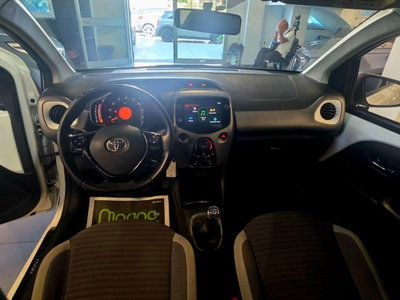 Toyota Aygo 1.0 VVT-i 72 CV 5 porte x-play (17)