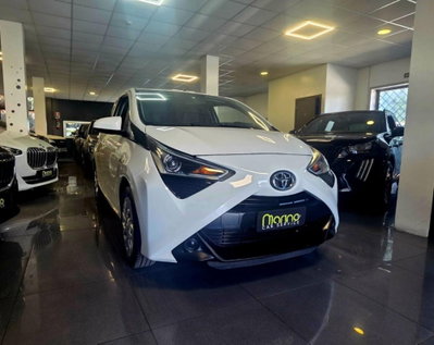 Toyota Aygo 1.0 VVT-i 72 CV 5 porte x-play (6)