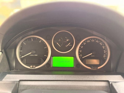 Land Rover Range Rover Sport 2.7 TDV6 HSE (8)