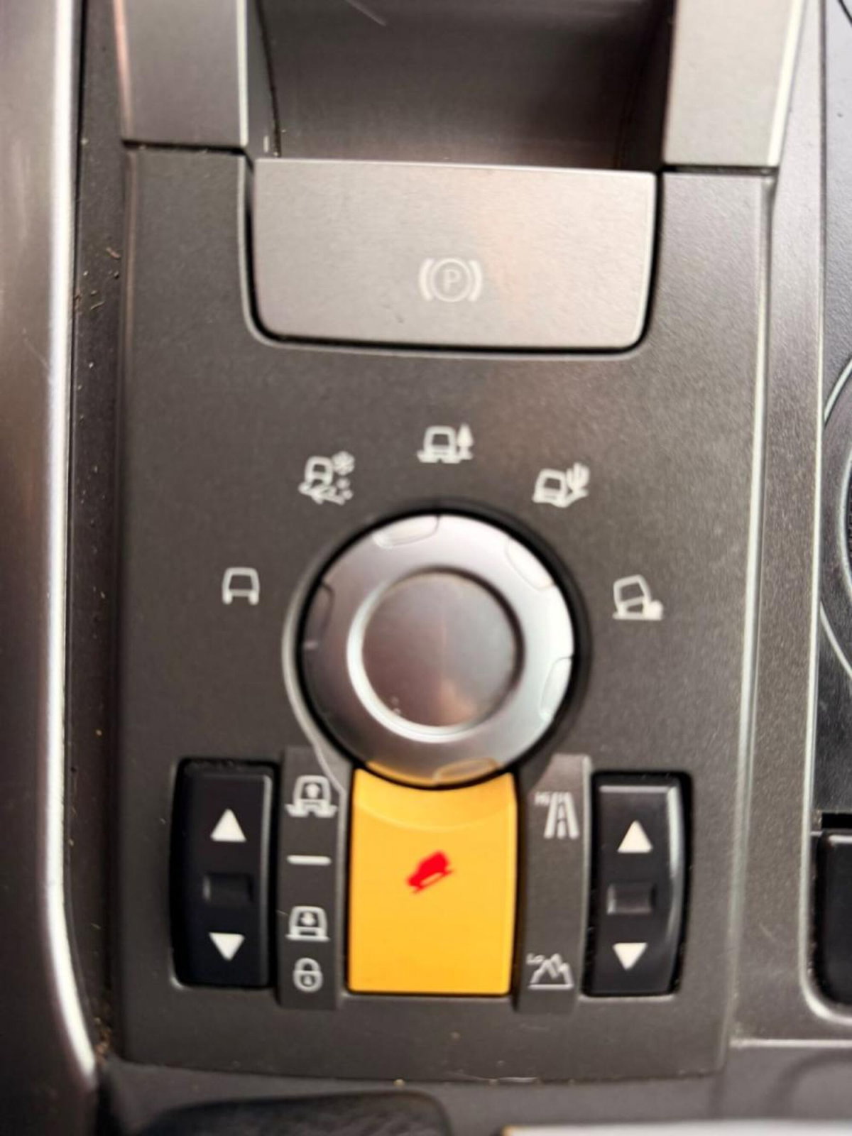 Land Rover Range Rover Sport 2.7 TDV6 HSE (9)