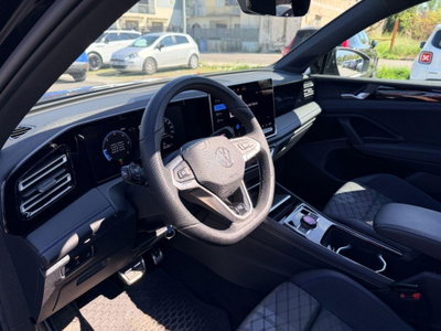 Volkswagen Tiguan 2.0 tdi R-Line 150cv dsg (10)