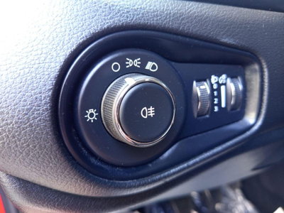 Jeep Renegade 1.6 Mjt 130 CV S (13)