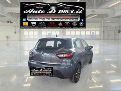 Renault Clio dCi 8V 90 CV 5 porte Moschino Intens (2)