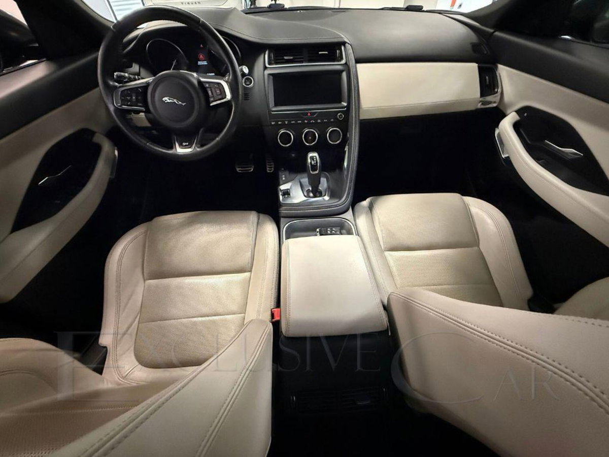 Jaguar E-Pace 2.0 249 CV AWD aut. R-Dynamic S (18)