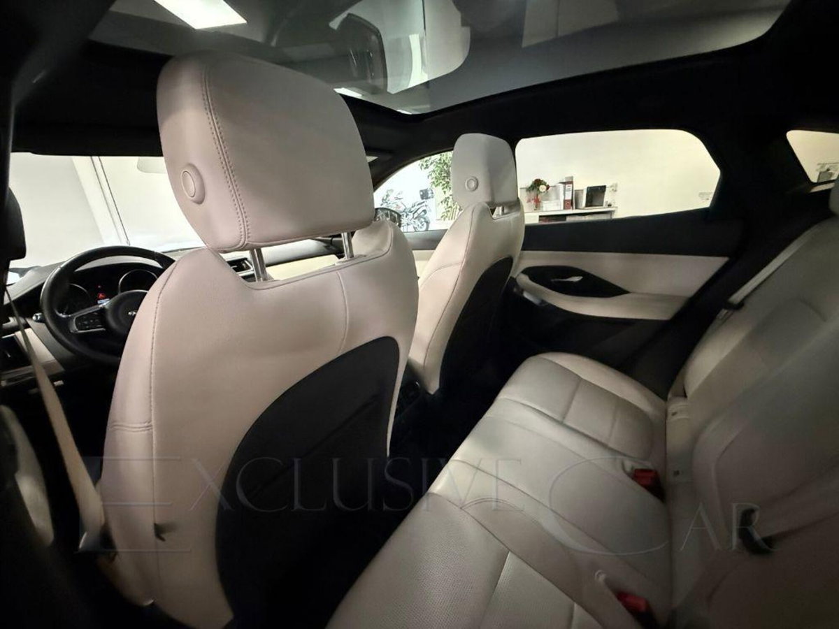 Jaguar E-Pace 2.0 249 CV AWD aut. R-Dynamic S (19)