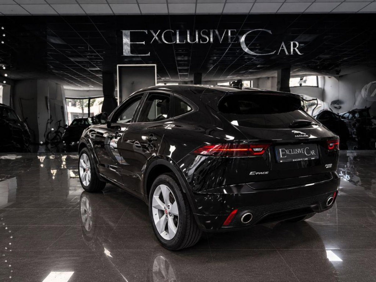 Jaguar E-Pace 2.0 249 CV AWD aut. R-Dynamic S (4)