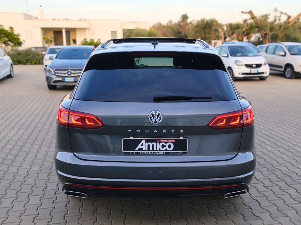 Volkswagen Touareg 3.0 V6 TDI SCR Black Style (10)