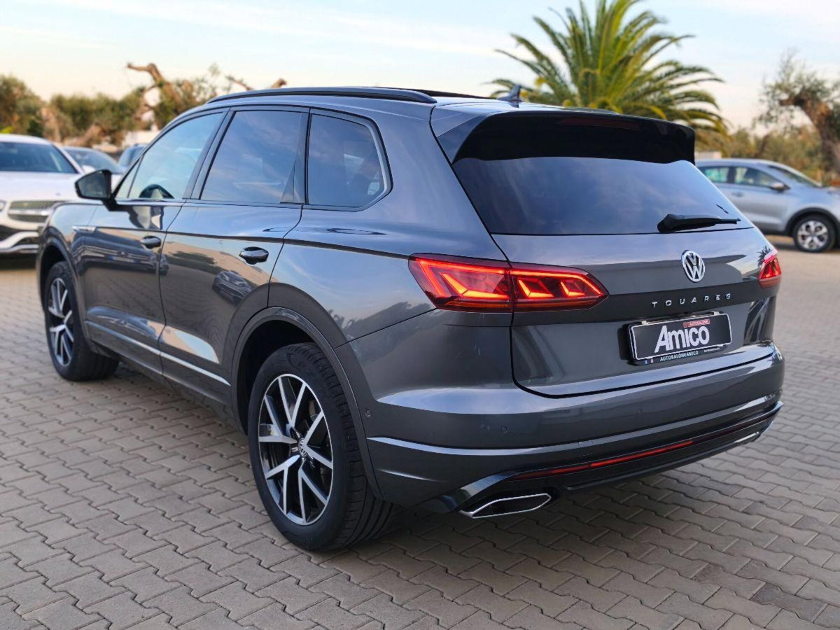 Volkswagen Touareg 3.0 V6 TDI SCR Black Style (11)