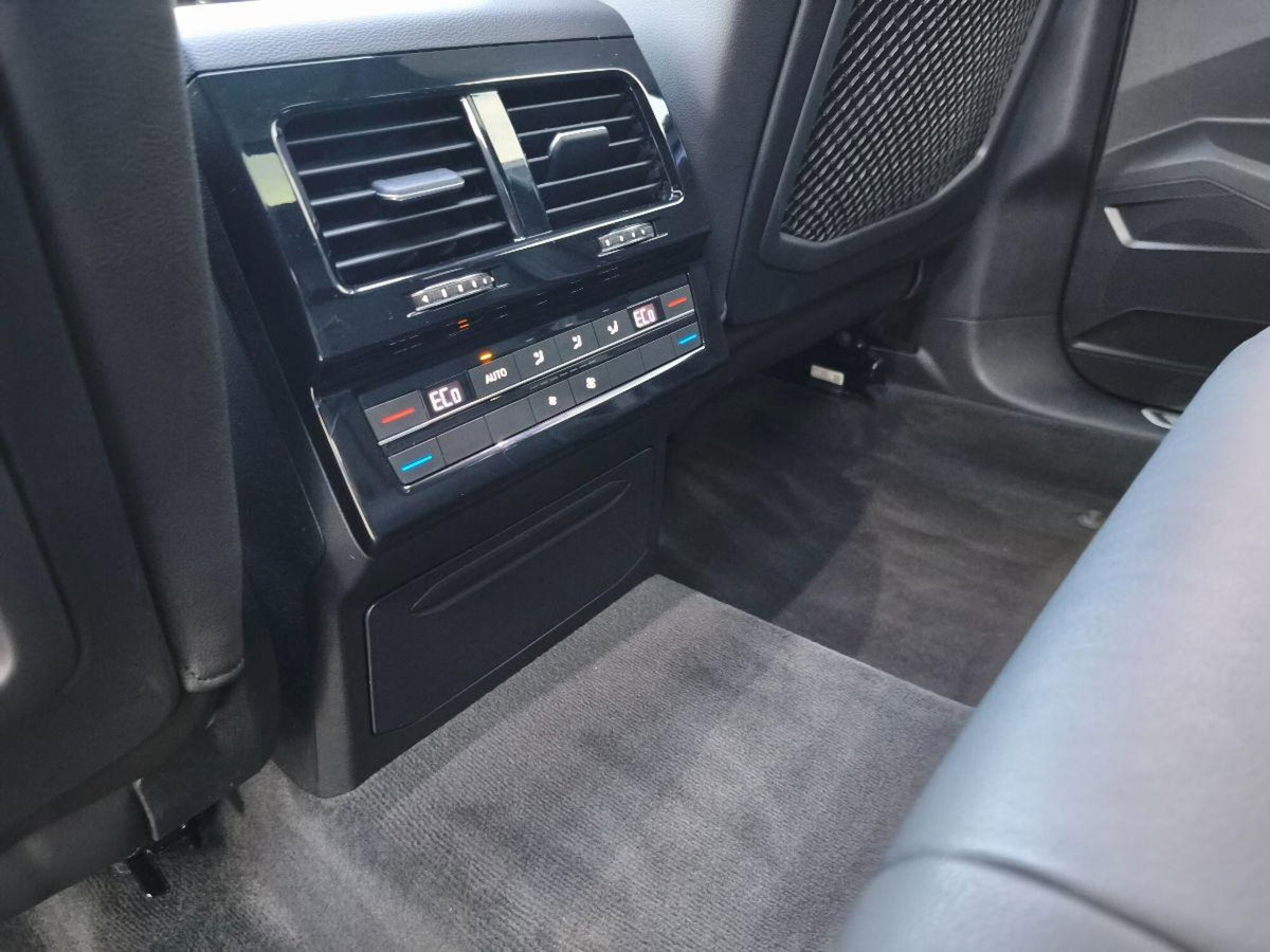 Volkswagen Touareg 3.0 V6 TDI SCR Black Style (18)