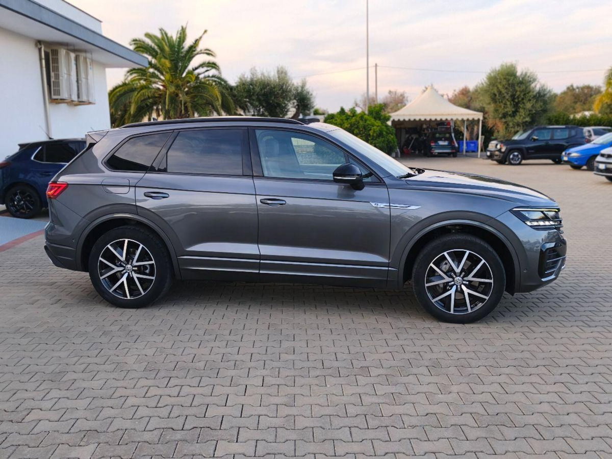 Volkswagen Touareg 3.0 V6 TDI SCR Black Style (5)