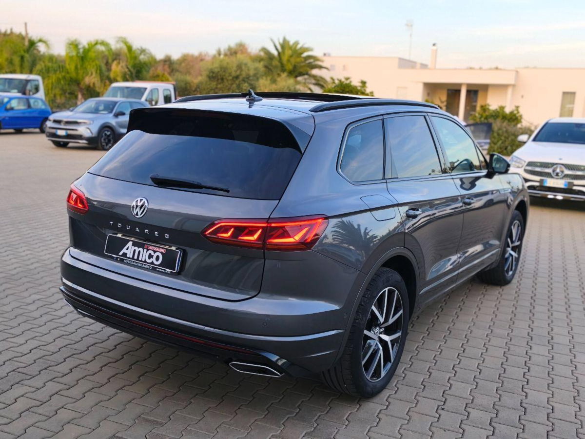Volkswagen Touareg 3.0 V6 TDI SCR Black Style (8)