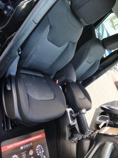 Jeep Renegade 1.6 Mjt 120 CV Night Eagle (11)