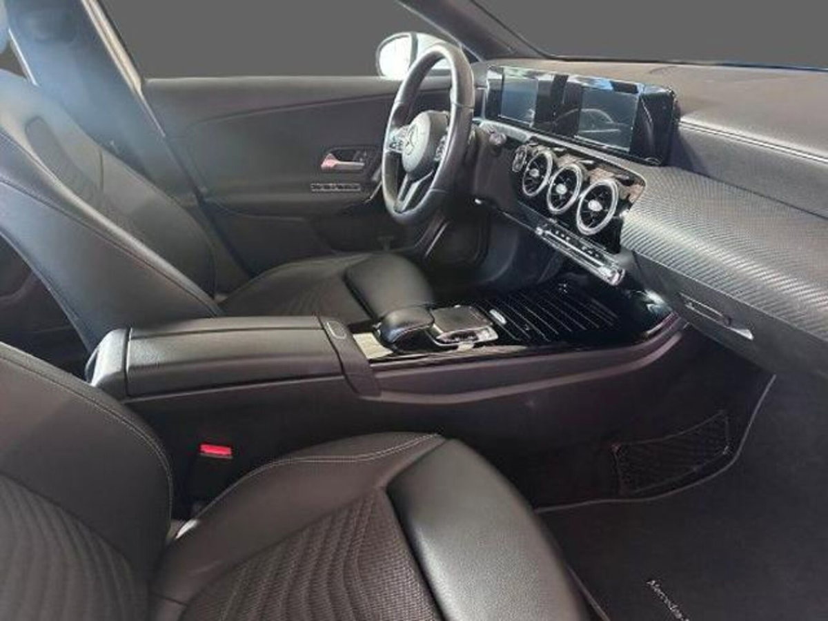 Mercedes-Benz Classe A Sedan 180 d Automatic 4p. Business (2)