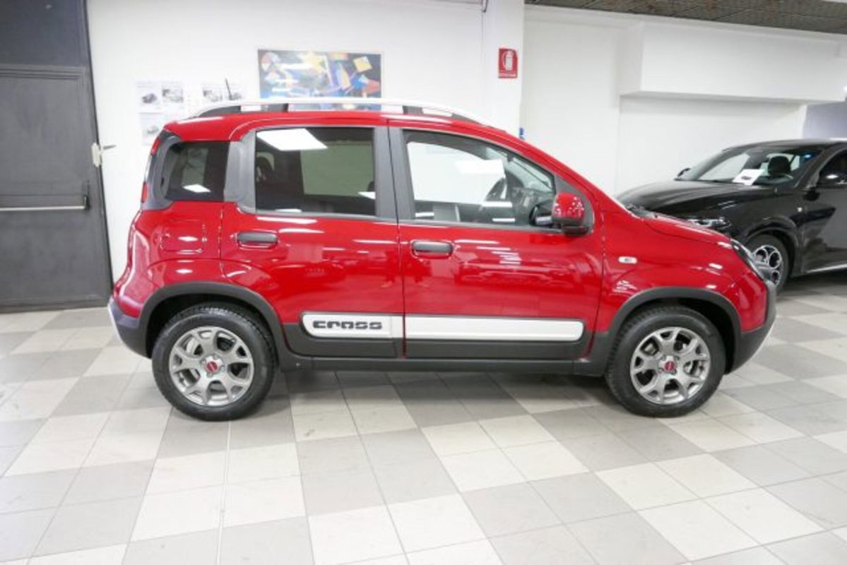 Fiat Panda Cross 1.0 firefly hybrid Cross s&s 70cv 5p.ti (3)